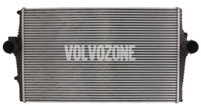 Chladič plniaceho vzduchu 2.4D/D5 (2003-) P2 S60/S80/V70 II/X70 II (s dierou na senzor tlaku)