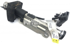 HOOD HINGE RELEASE Right Volvo 32463019